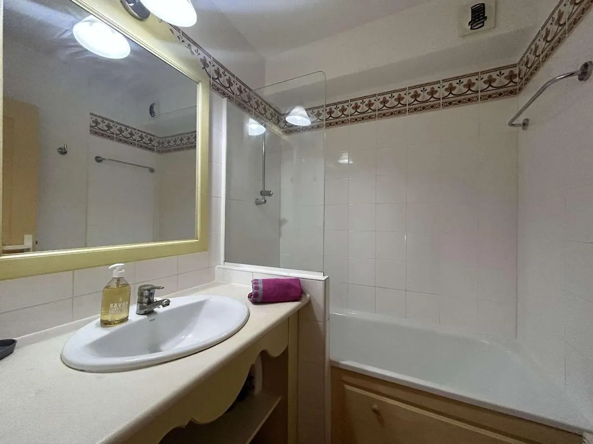 Studio Cabine 4 Pers. Avec Piscine Commune Et Parking - Fr-1-226-510 Roquebrune-sur Argens
