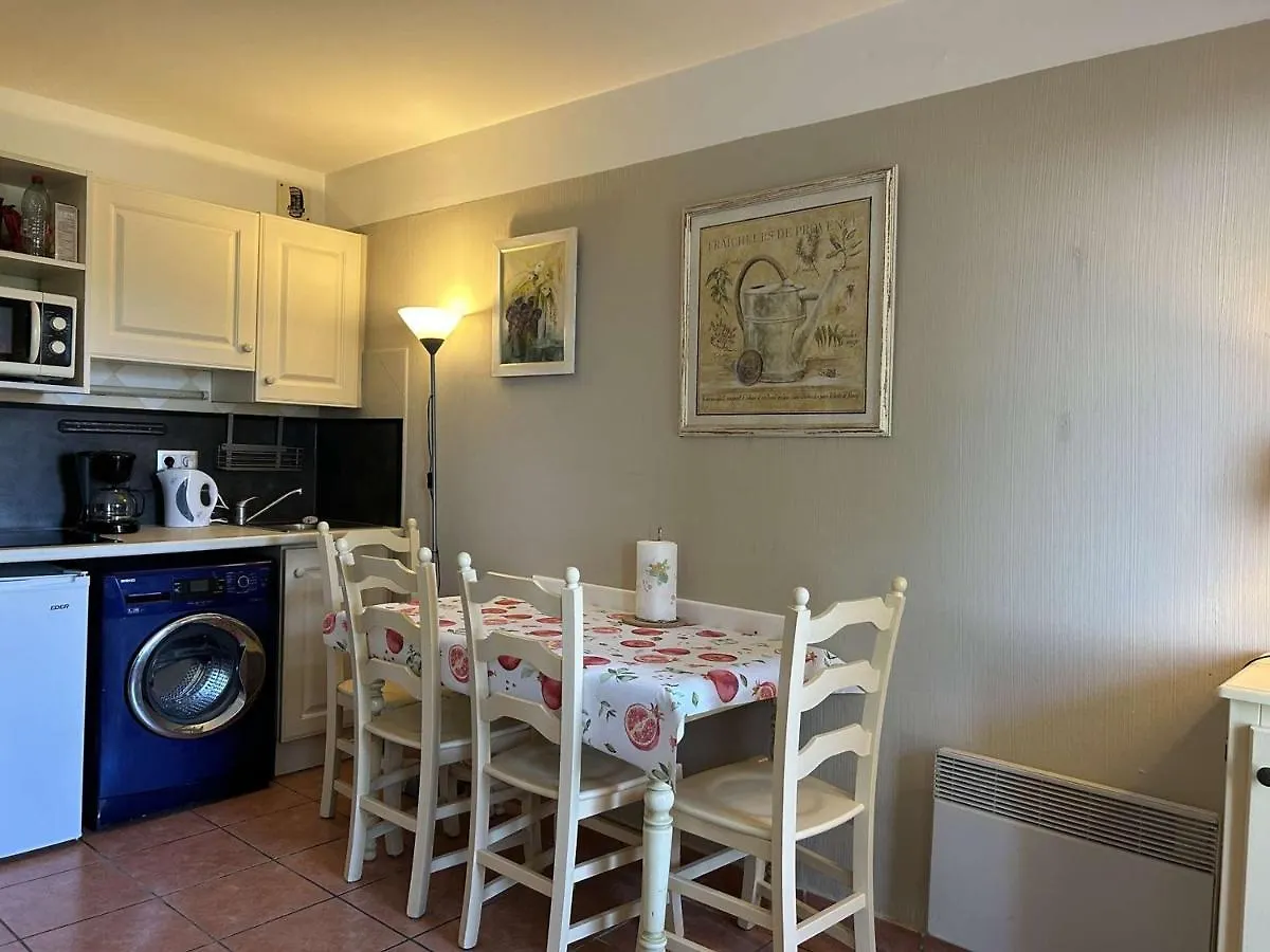 Apartment Studio Cabine 4 Pers. Avec Piscine Commune Et Parking - Fr-1-226-510 Roquebrune-sur Argens Frankreich